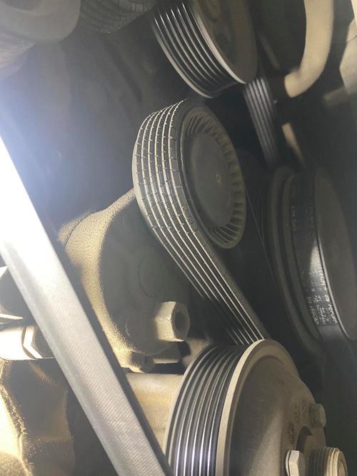 汽車發電機壞了有什么癥狀，汽車發電機皮帶多久更換