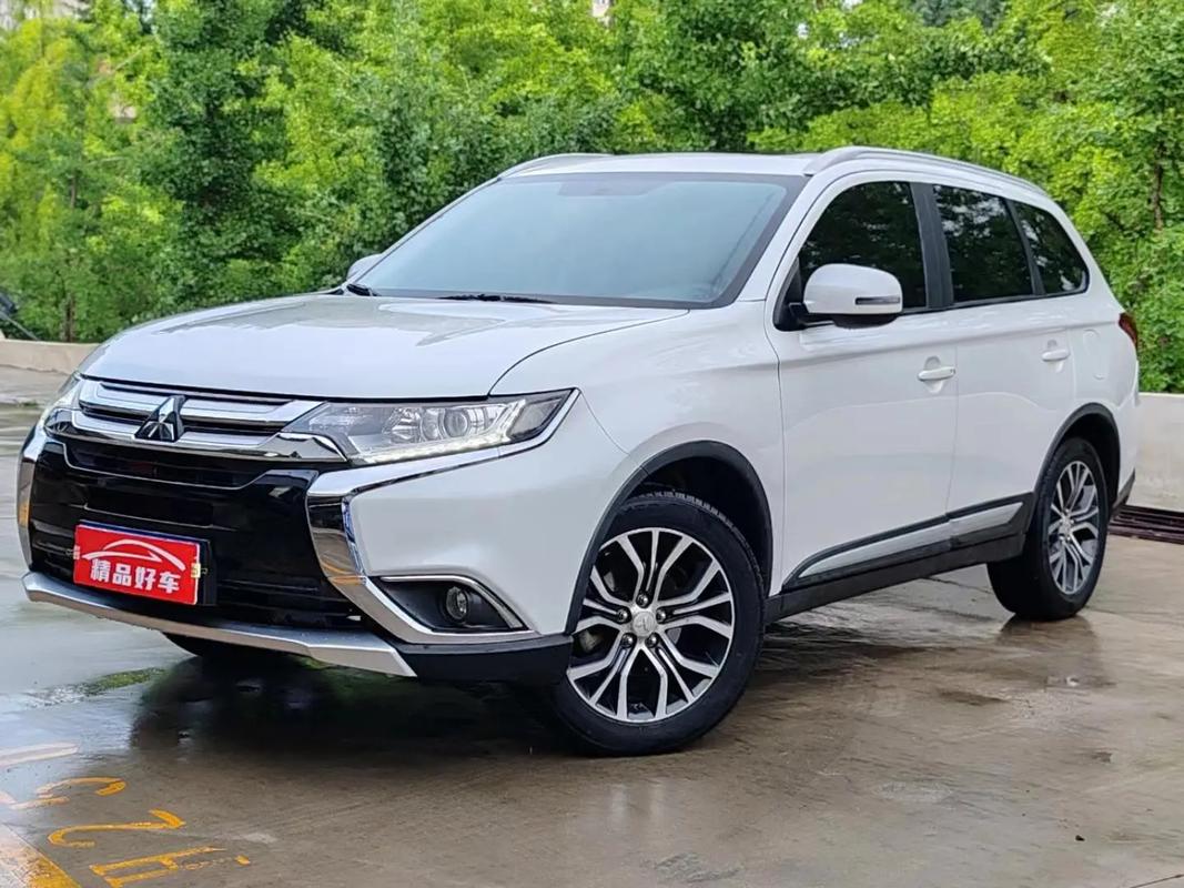 三菱汽車suv歐藍德，三菱汽車suv報價