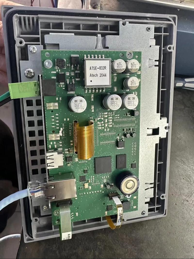 上海觸摸屏燒壞維修：維修顧問為您揭秘！