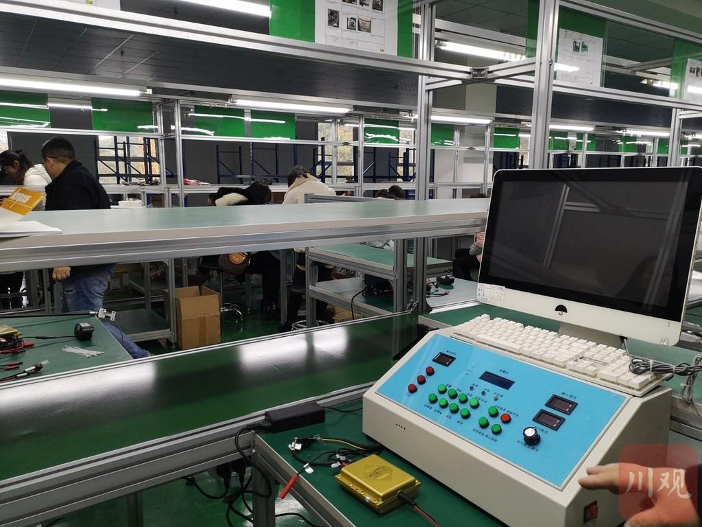 在新媒體風格的大背景下，登封直流調速器維修無疑是一個備受關注的話題。隨著科技的不斷發展，維修行業也向著技術化和智能化的方向邁進。直流調速器是現代工業中廣泛應用的設備之一，它主要用于控制電機的轉速，并廣泛應用于交通運輸、制造業等領域。因此，登封直流調速器維修的需求日益增長，如何運用新媒體工具推進維修行業的發展也成為了重要任務。