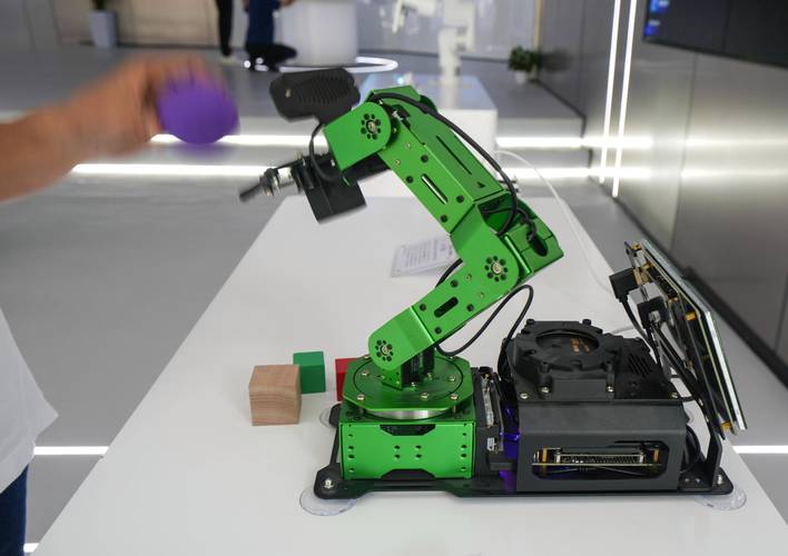 在現代社會，各類機械設備人們已經離不開了，而其中電動機在各個領域的應用更是廣泛。然而，使用電動機的過程中常會遇到調速問題。為了解決這一困擾，江門維修直流調速器師傅為您提供專業的服務。