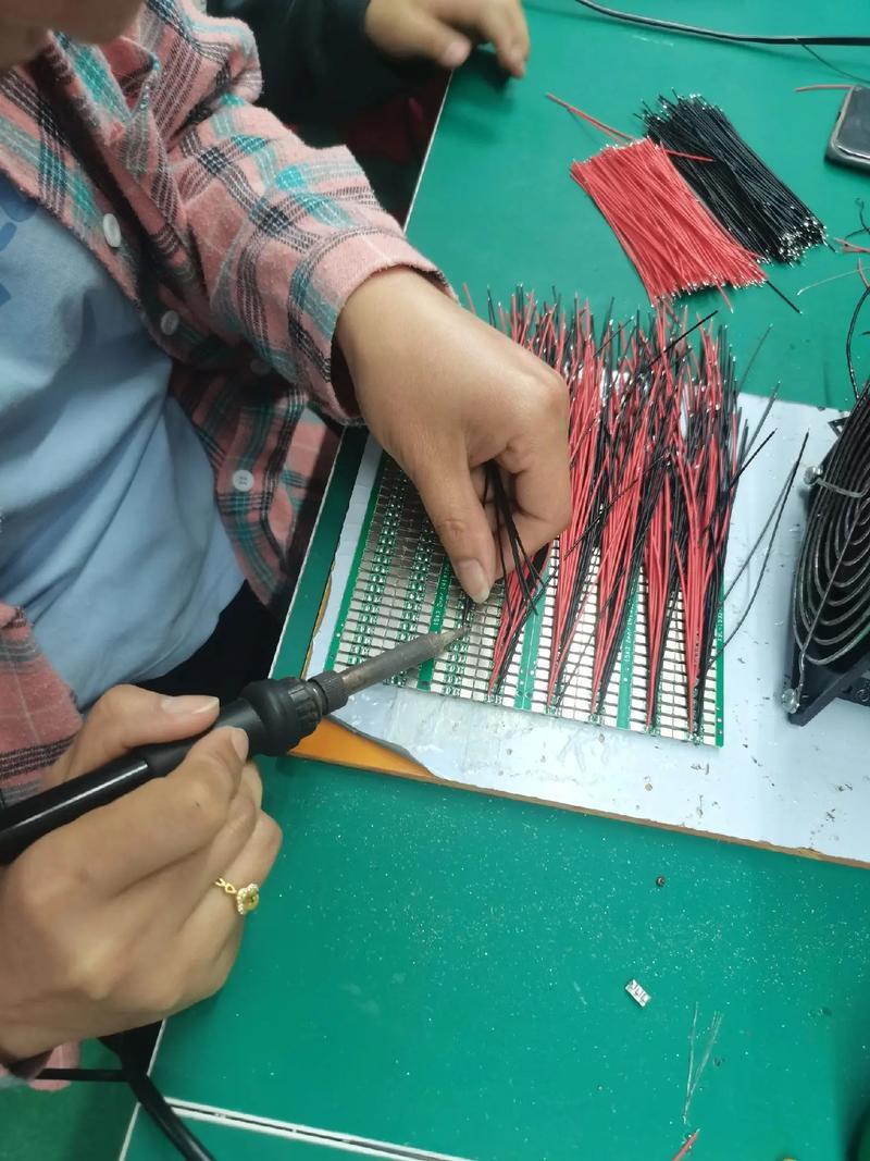 深圳沙井電路板廠工資怎么樣，深圳沙井電子廠電路板維修店