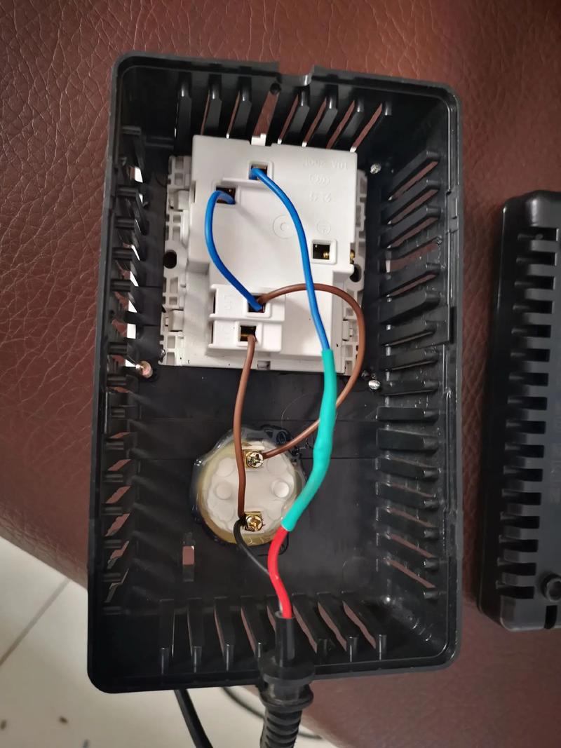 自制維修電路板燈泡視頻，自制維修燈泡插座線路圖