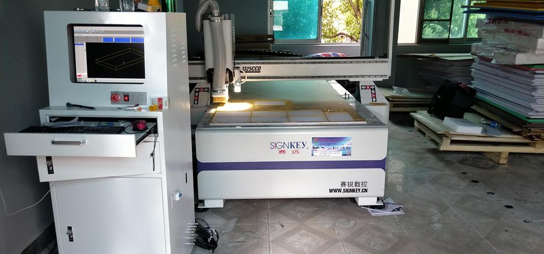 雙面線路板廠家，雙面線路板雕刻機