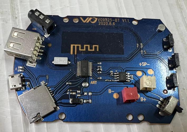 音箱的電路板，手提音箱電路板維修價格多少