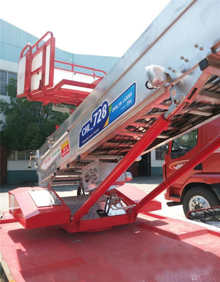 28-33米 藍(lán)牌東風(fēng)雙排·云梯車(chē)